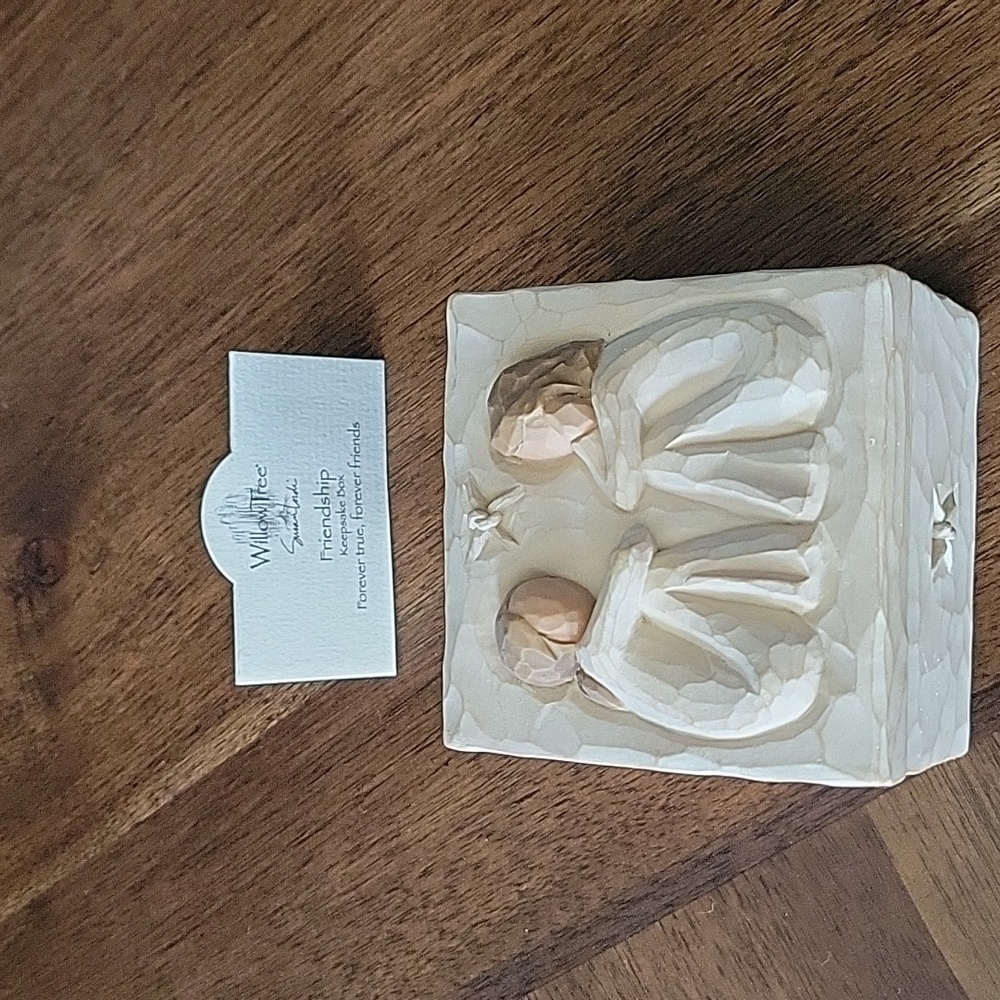 Willow Tree friendship keepsake box